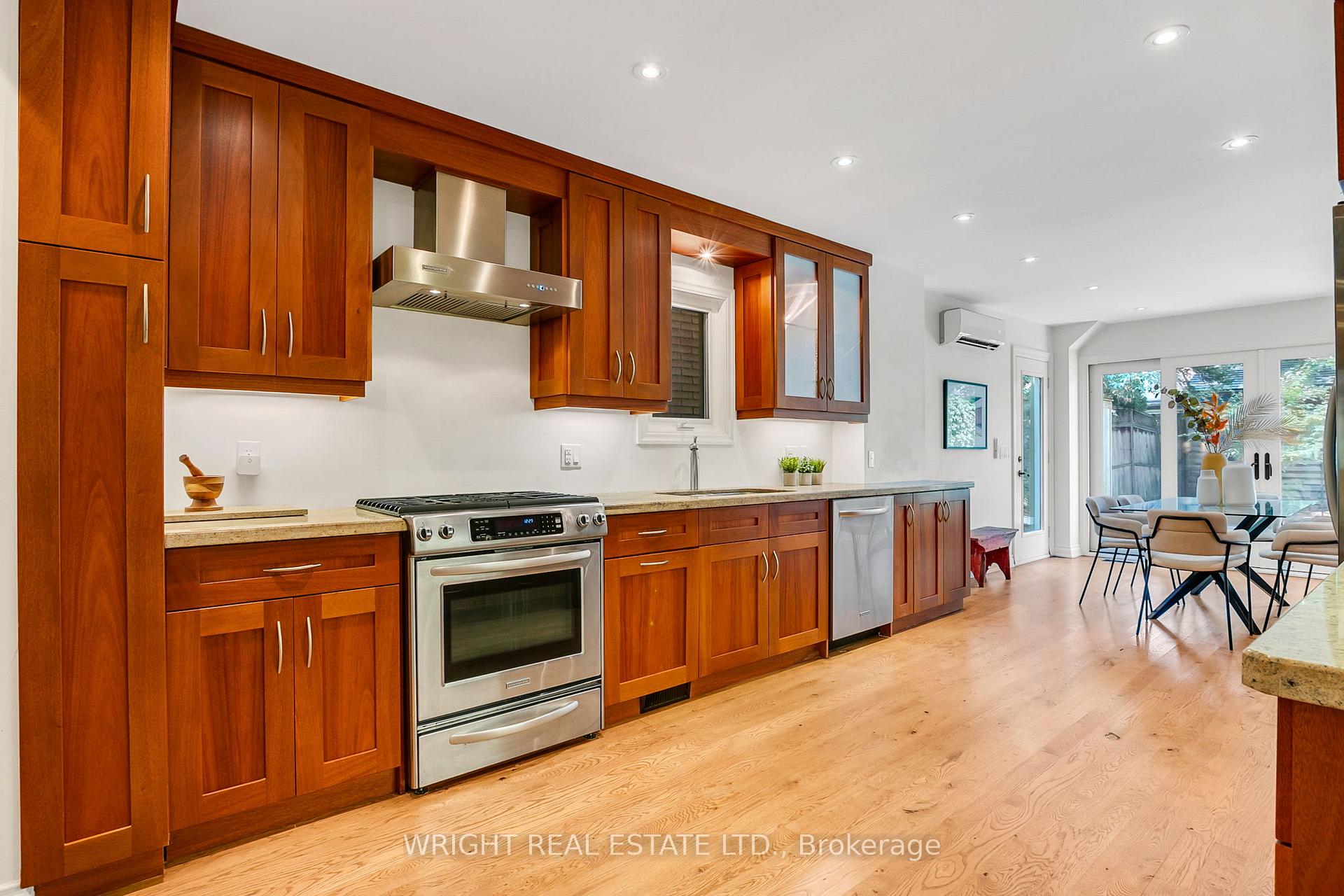 Photo 6 of 164 Brunswick Avenue, Toronto, University — HOMEH