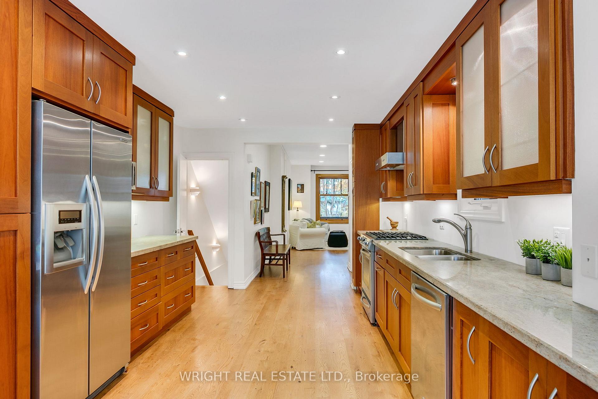 Photo 11 of 164 Brunswick Avenue, Toronto, University — HOMEH