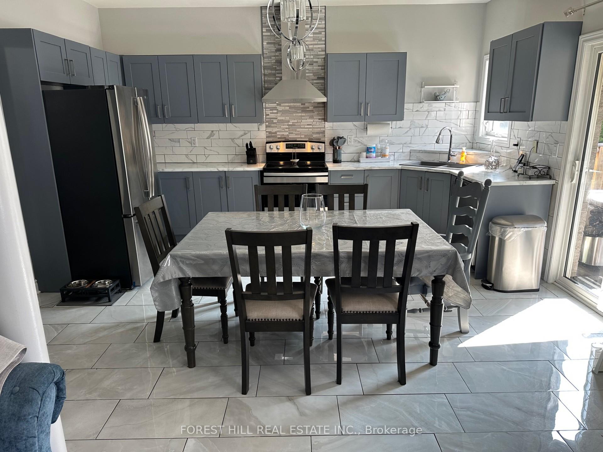 Photo 3 of 43 Park Place Drive, Markham, Greensborough — HOMEH