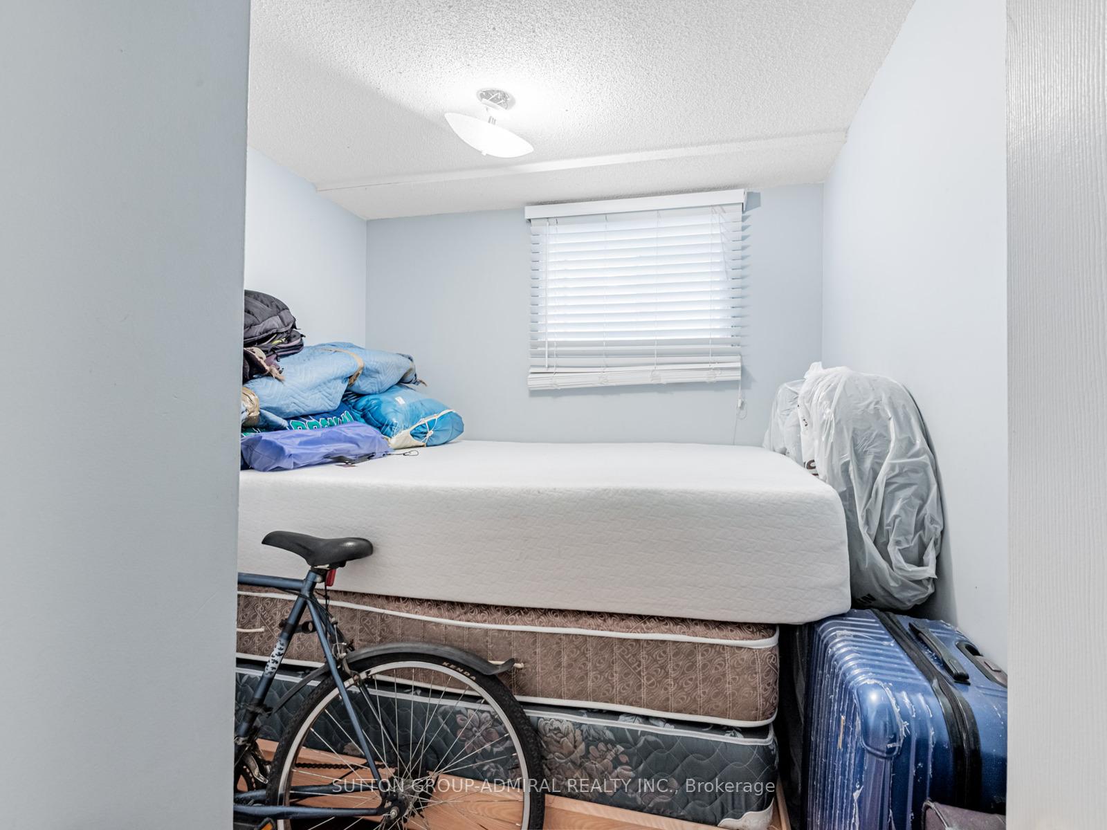 Photo 35 of 36 Spyglass Hill Road, Vaughan, Glen Shields — HOMEH