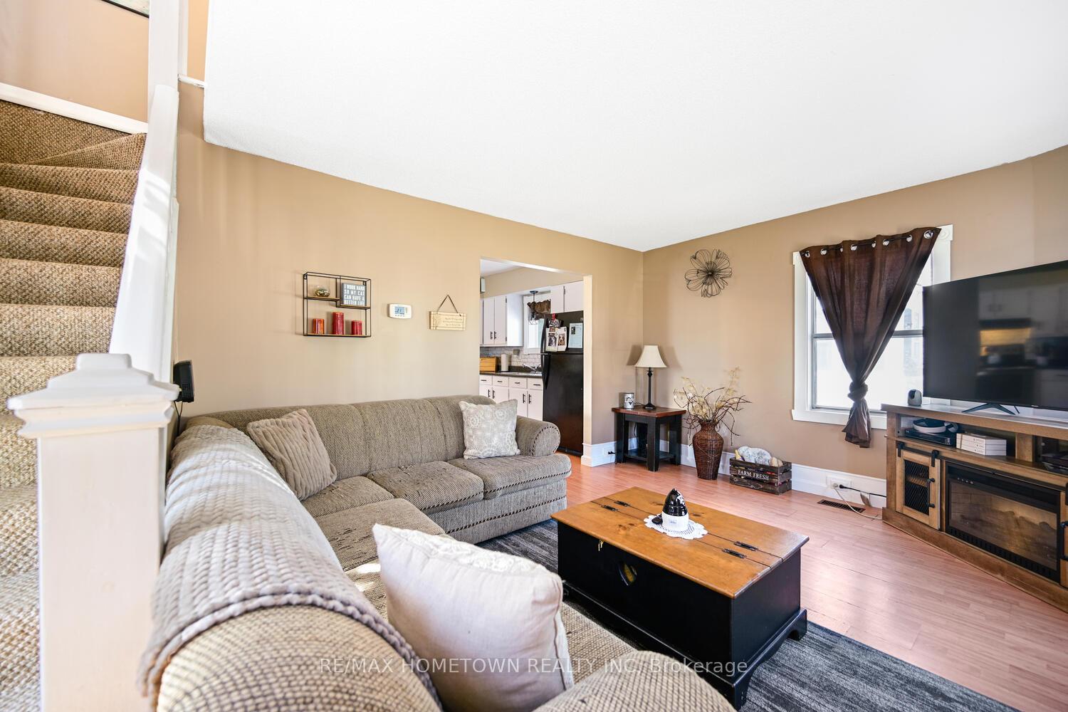 Photo 7 of 538 Middle Street, Edwardsburgh/Cardinal, Town of Cardinal — HOMEH