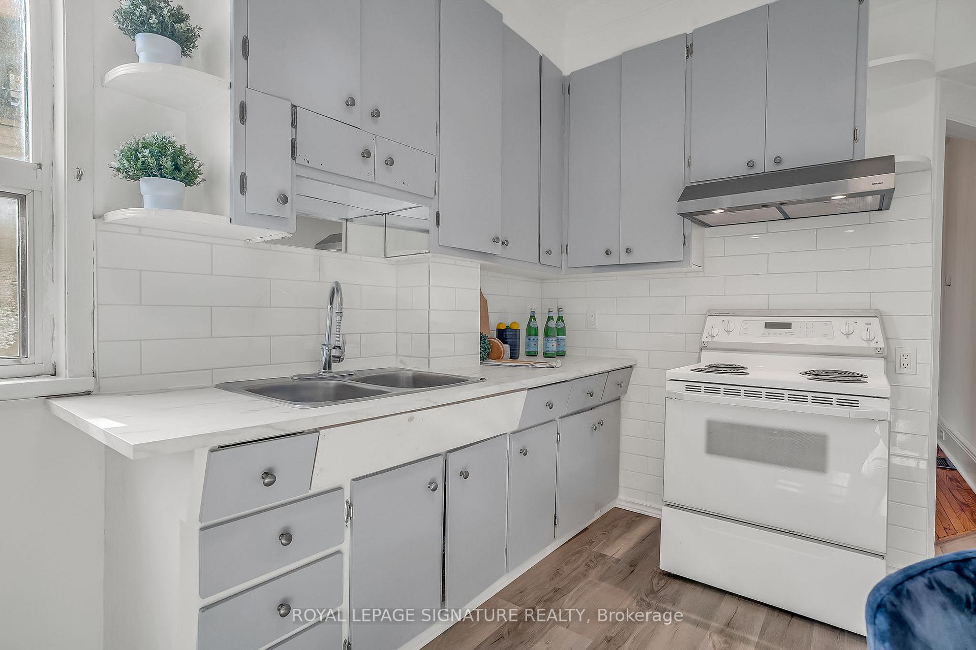 Photo 12 of 667 Shaw Street, Toronto, Palmerston-Little Italy — HOMEH