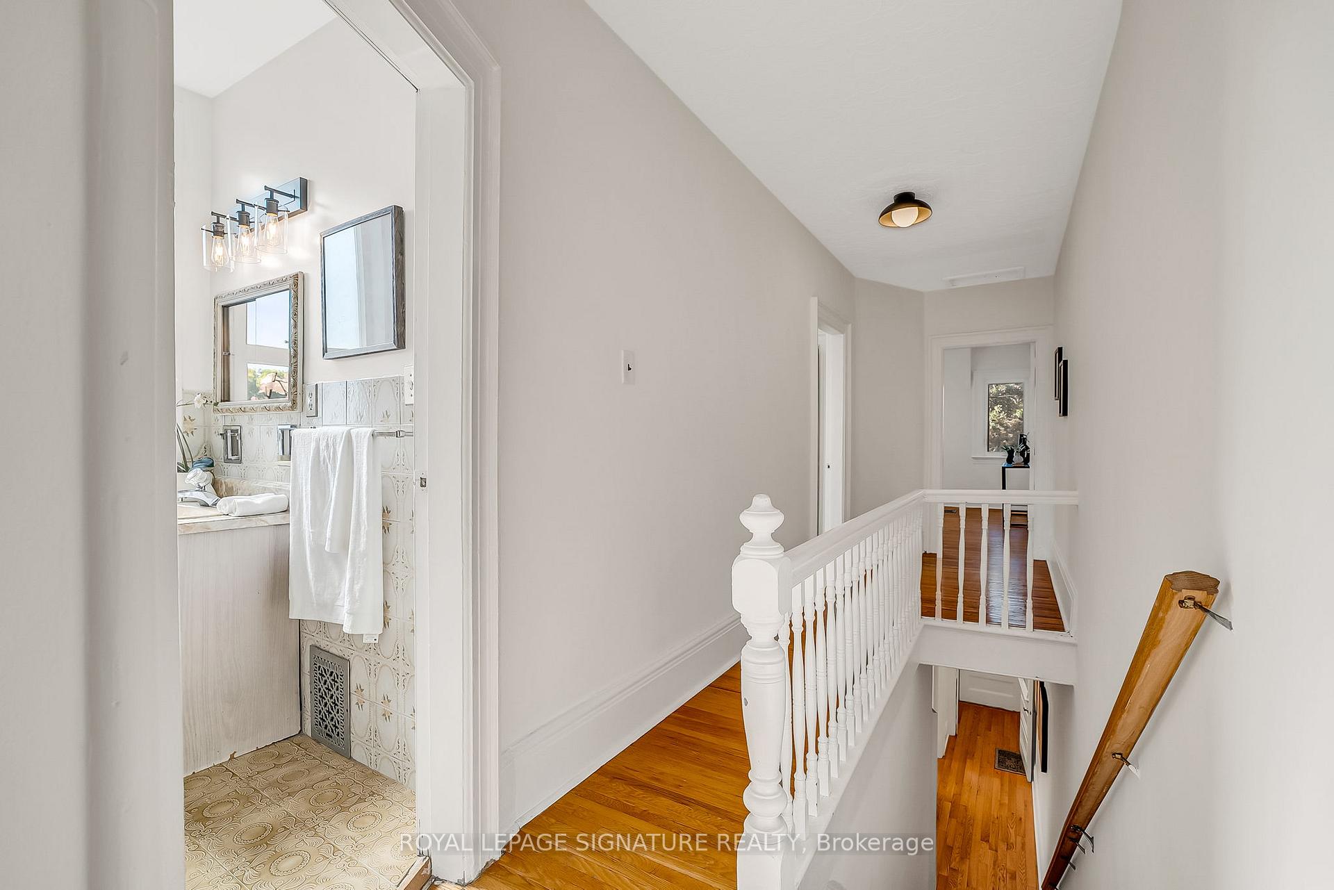 Photo 13 of 667 Shaw Street, Toronto, Palmerston-Little Italy — HOMEH