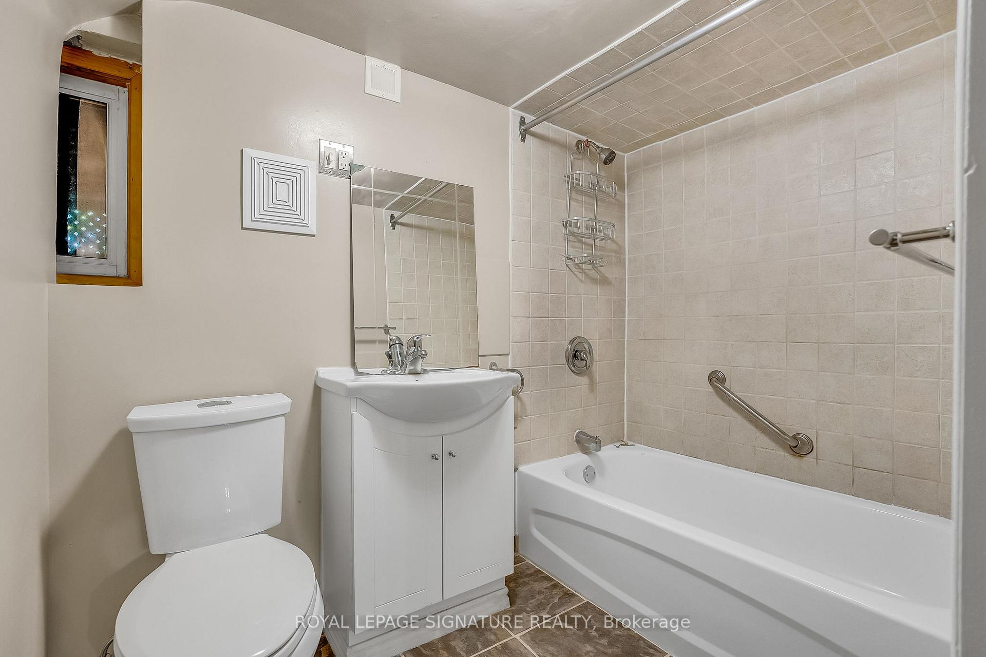 Photo 32 of 667 Shaw Street, Toronto, Palmerston-Little Italy — HOMEH