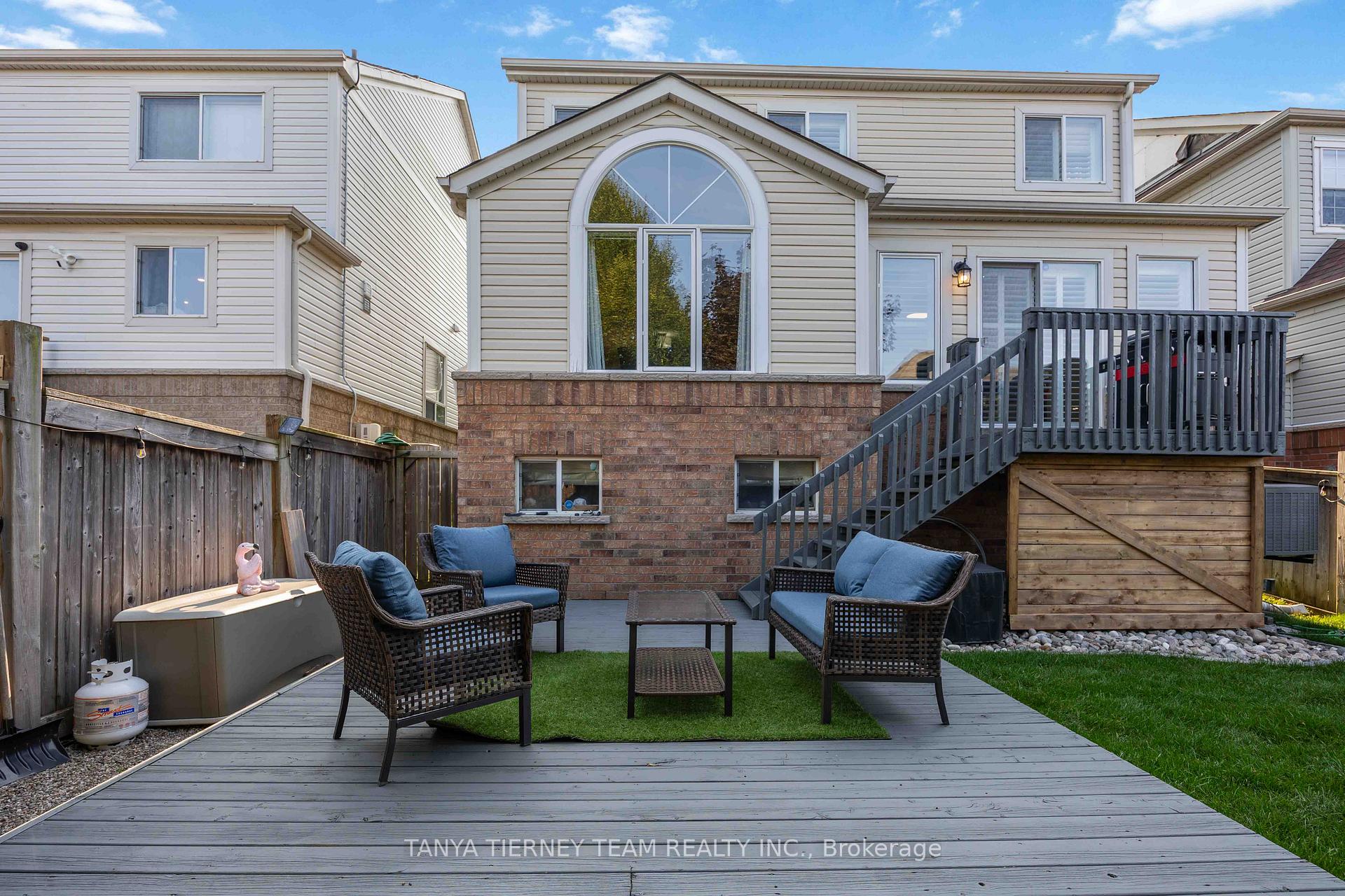 Photo 40 of 19 Teardrop Crescent, Whitby, Brooklin — HOMEH