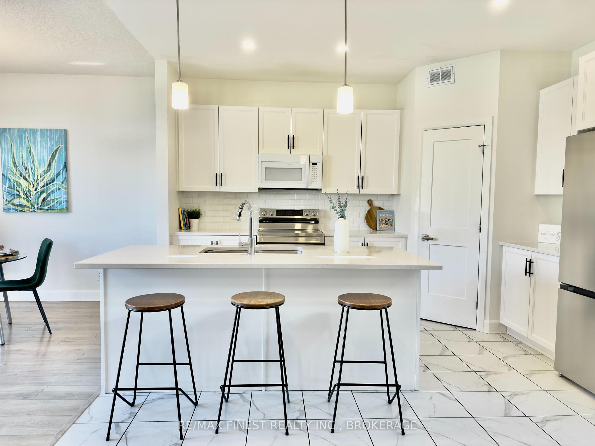 Photo 3 of 1391 Andersen Drive, Kingston, City Northwest — HOMEH