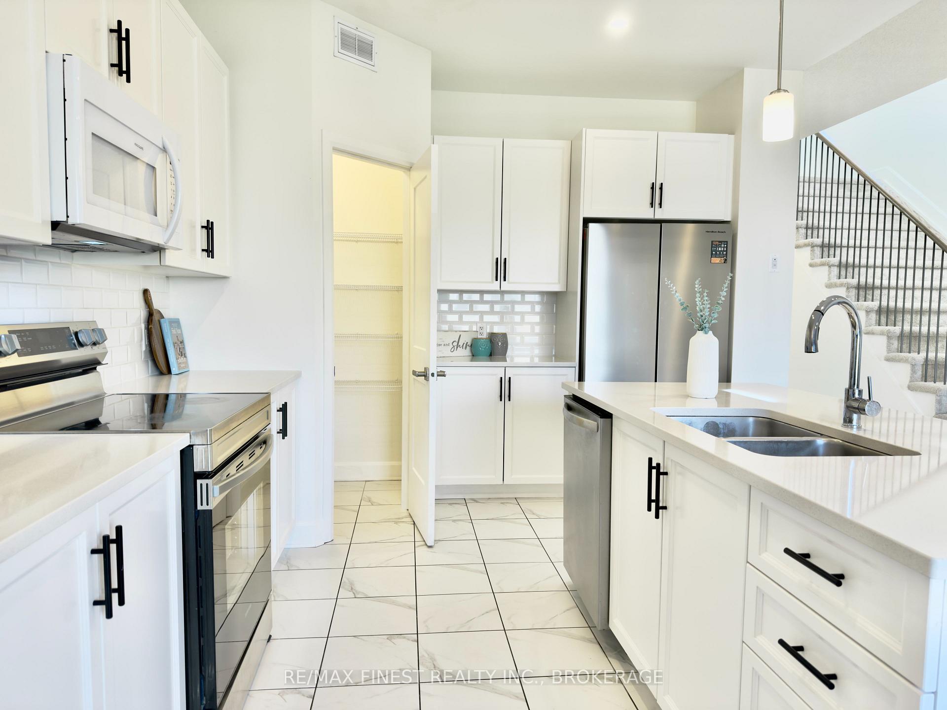 Photo 8 of 1391 Andersen Drive, Kingston, City Northwest — HOMEH