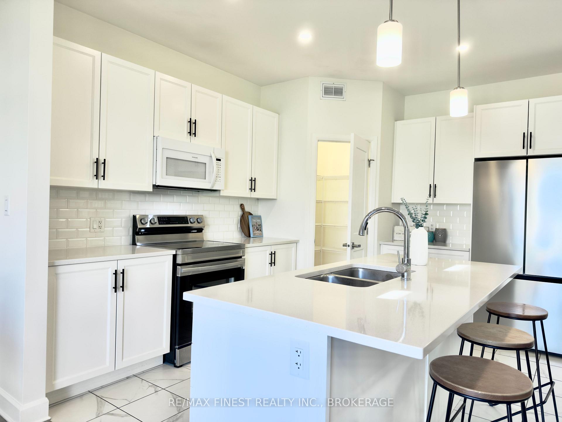 Photo 10 of 1391 Andersen Drive, Kingston, City Northwest — HOMEH