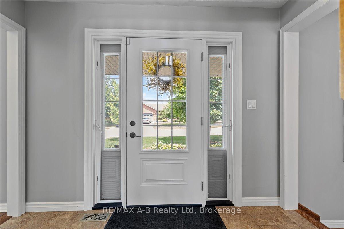 Photo 6 of 214 Jordan Crescent, West Perth, Mitchell — HOMEH