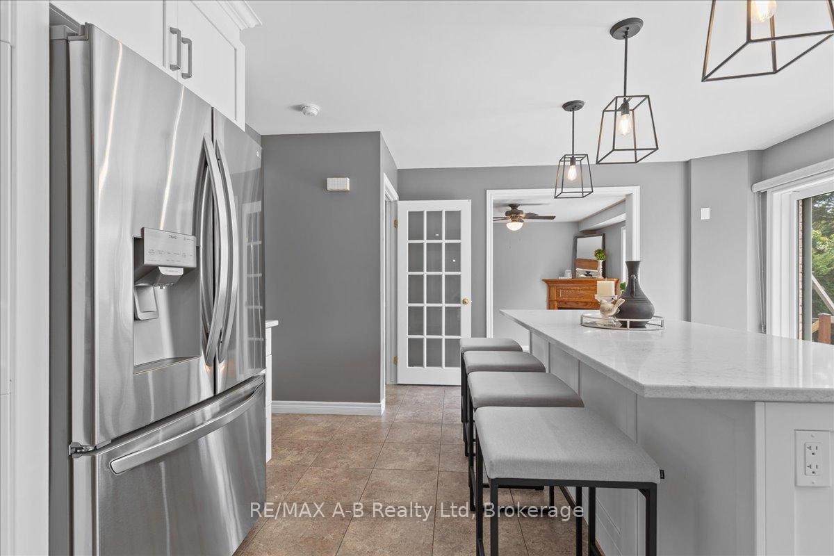 Photo 7 of 214 Jordan Crescent, West Perth, Mitchell — HOMEH
