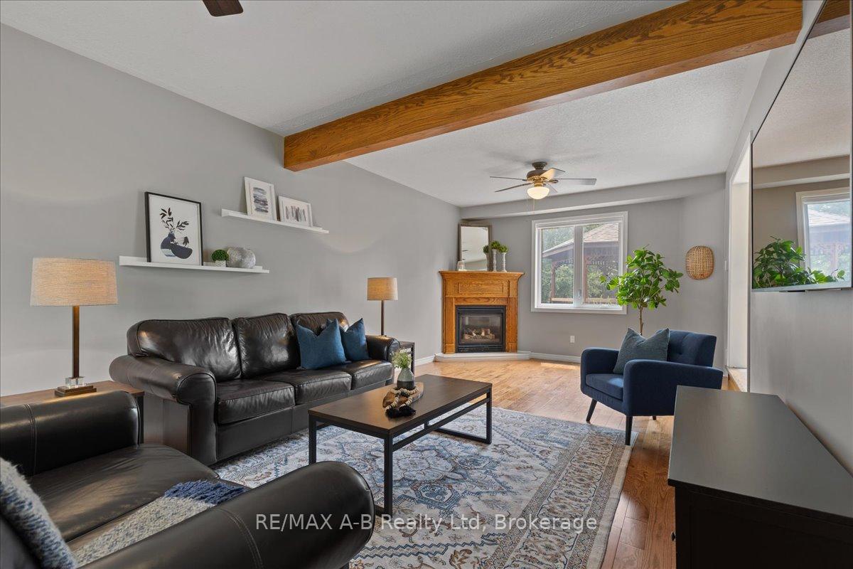 Photo 11 of 214 Jordan Crescent, West Perth, Mitchell — HOMEH