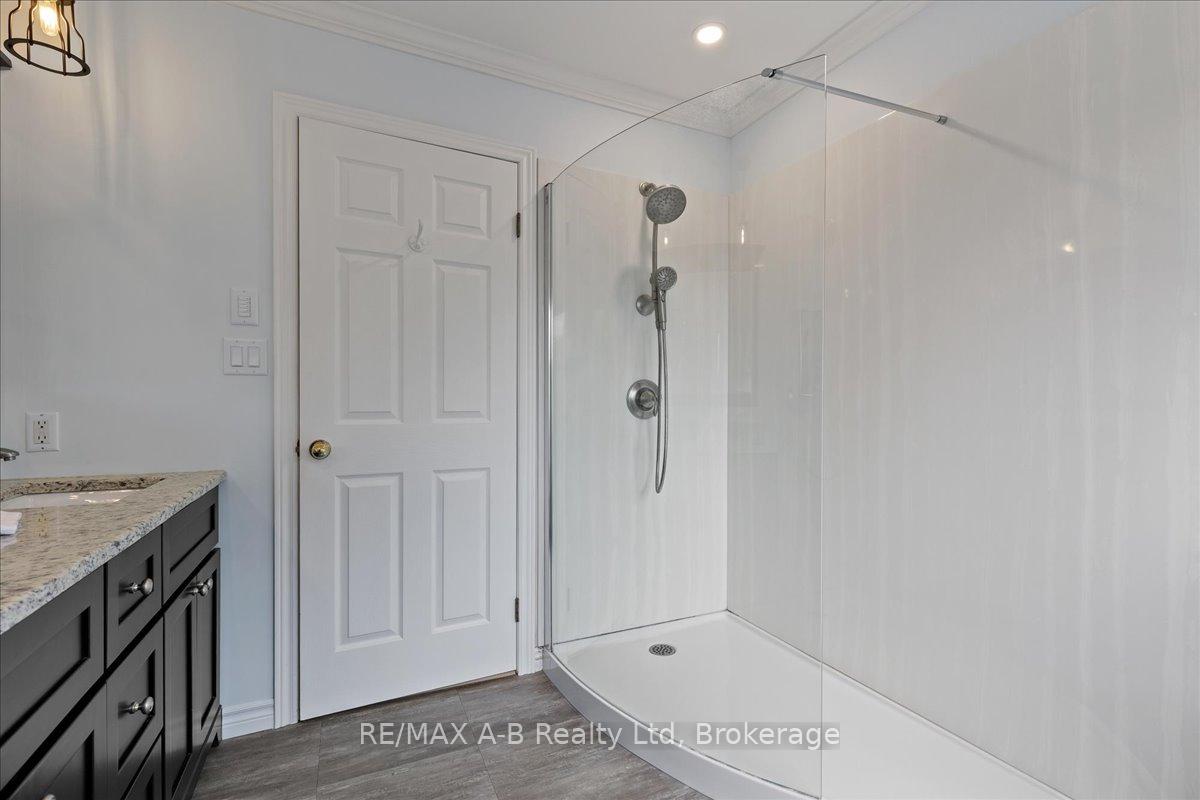 Photo 23 of 214 Jordan Crescent, West Perth, Mitchell — HOMEH