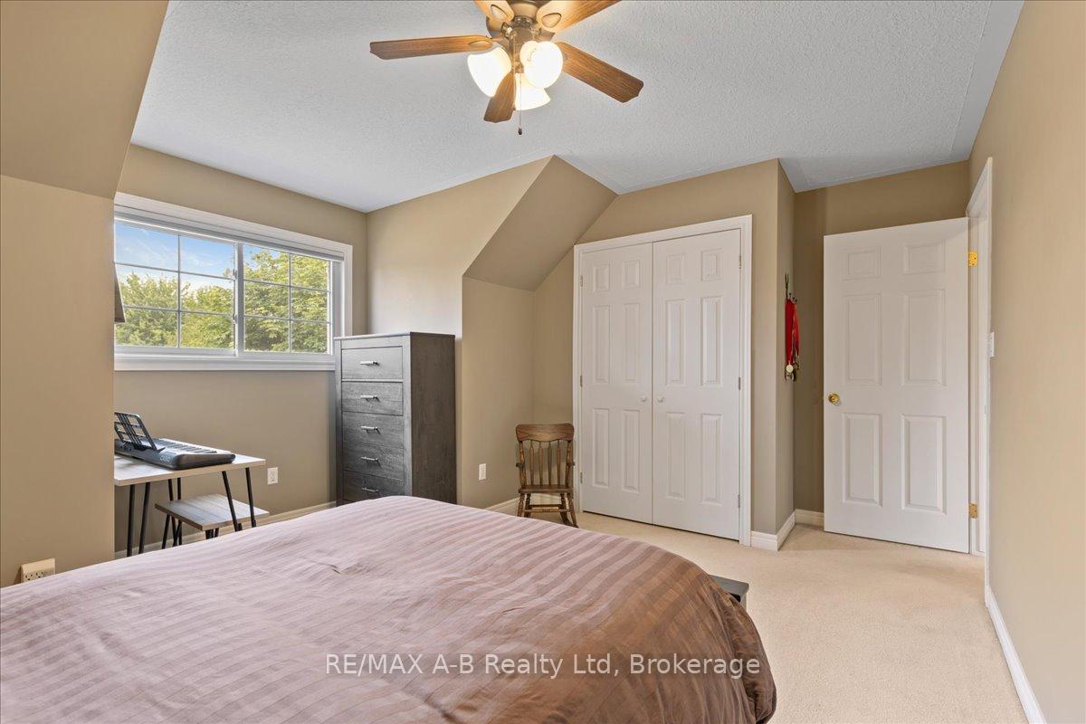 Photo 33 of 214 Jordan Crescent, West Perth, Mitchell — HOMEH