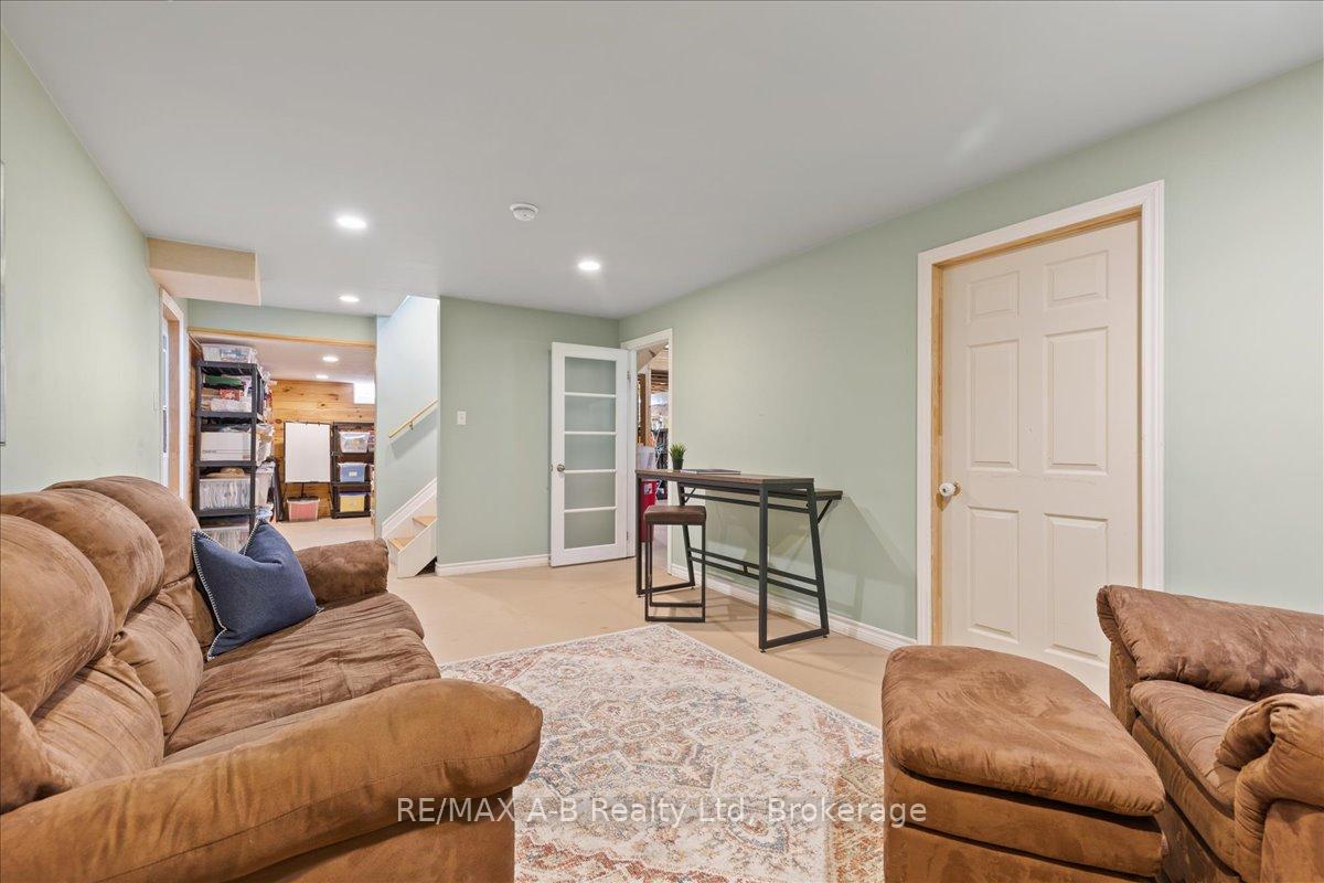 Photo 37 of 214 Jordan Crescent, West Perth, Mitchell — HOMEH