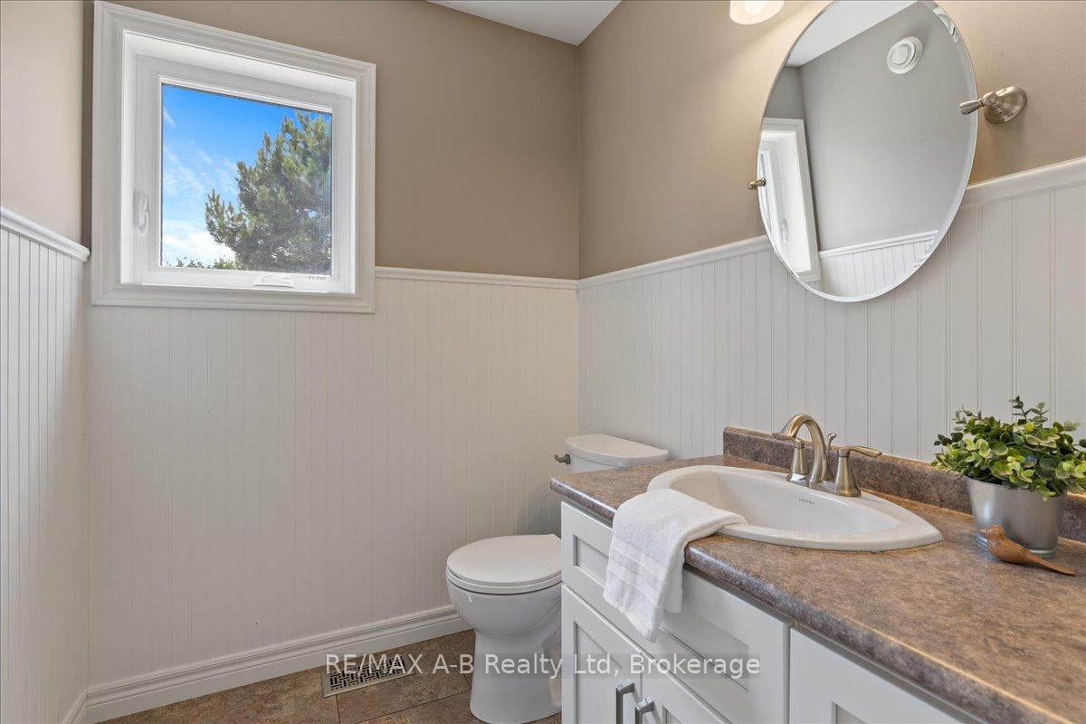Photo 35 of 214 Jordan Crescent, West Perth, Mitchell — HOMEH