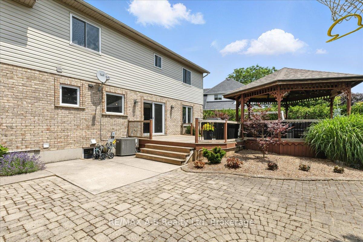 Photo 40 of 214 Jordan Crescent, West Perth, Mitchell — HOMEH