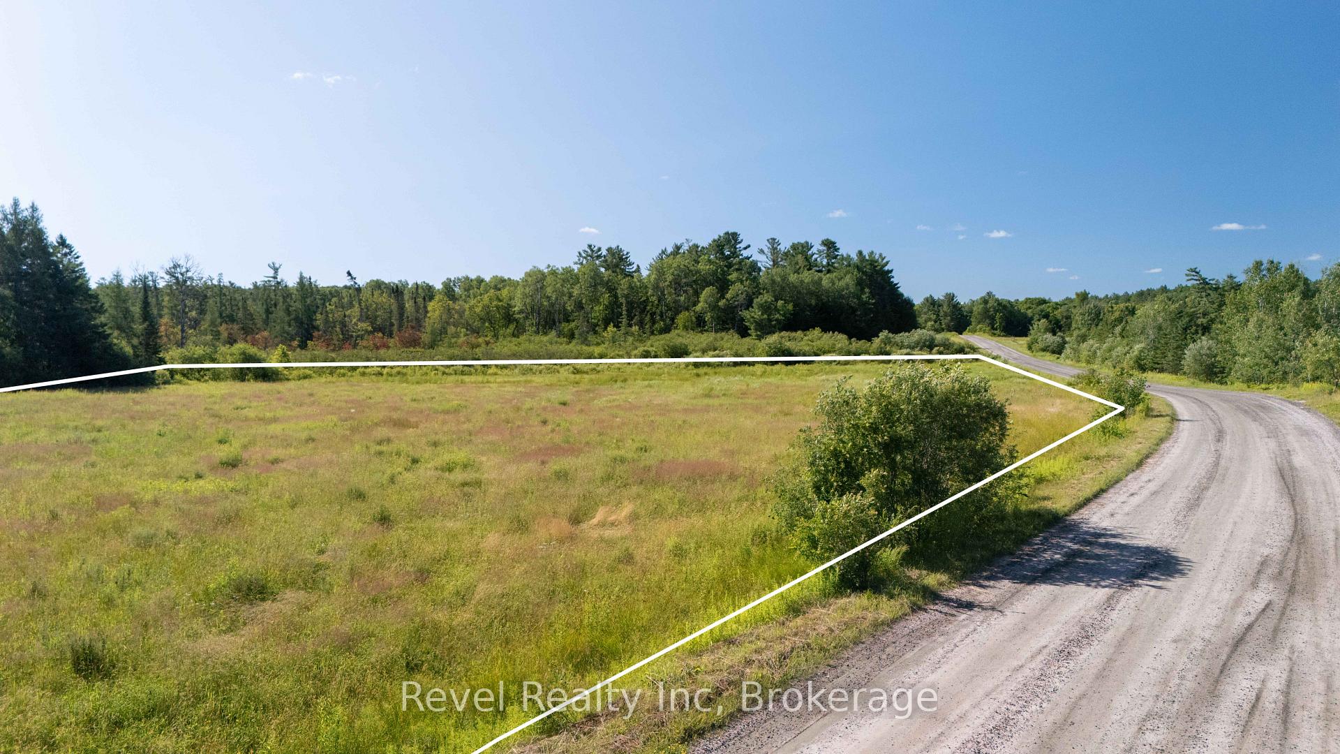 Photo 5 of Alexandria Crescent, Seguin — HOMEH