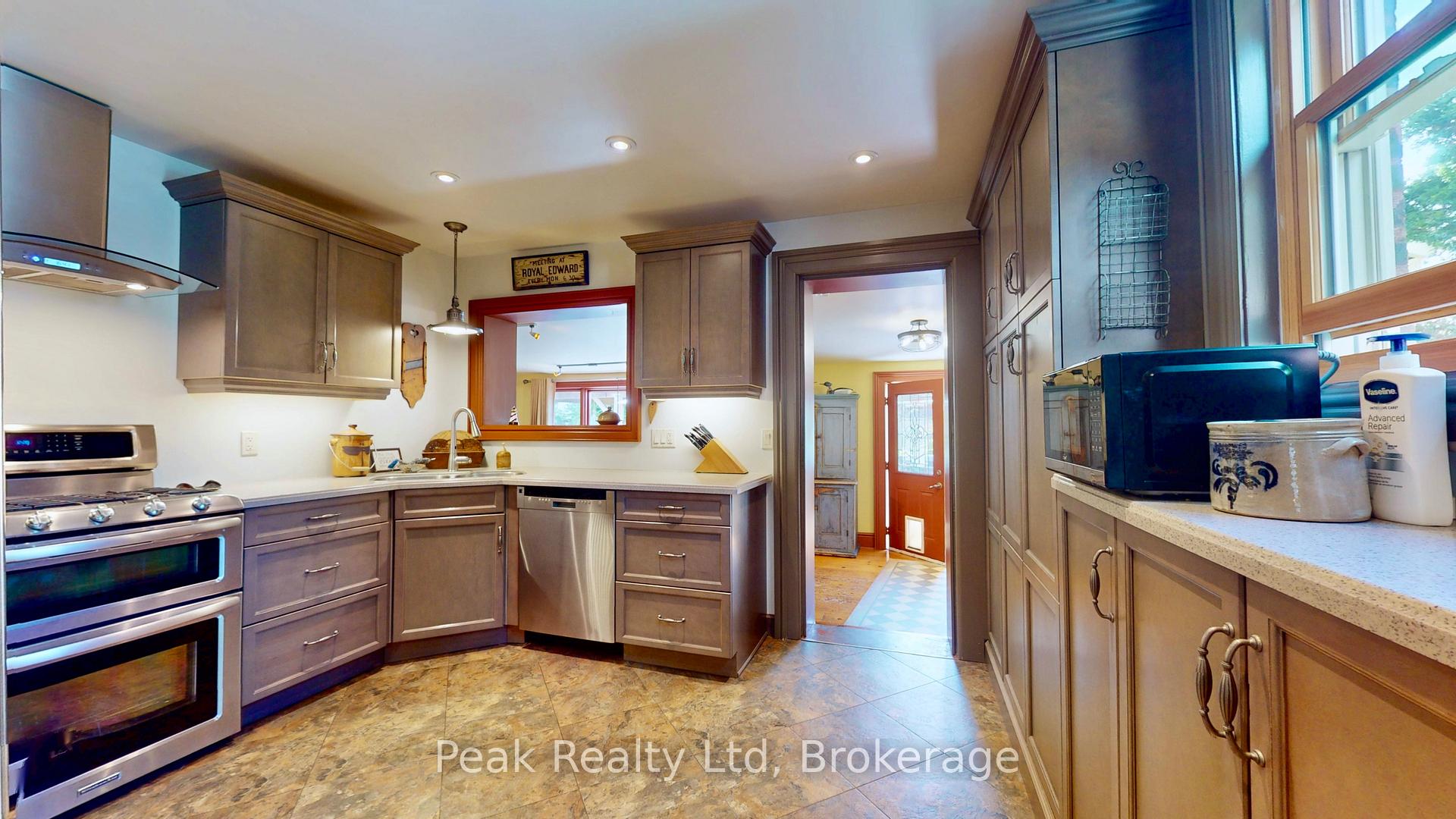 Photo 10 of 131 Douro Street, Stratford — HOMEH