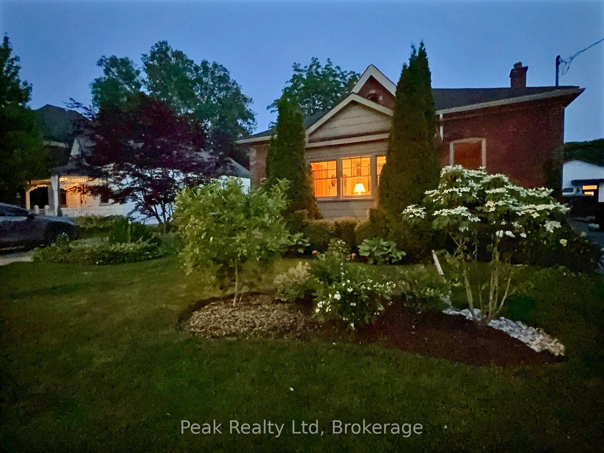Photo 31 of 131 Douro Street, Stratford — HOMEH