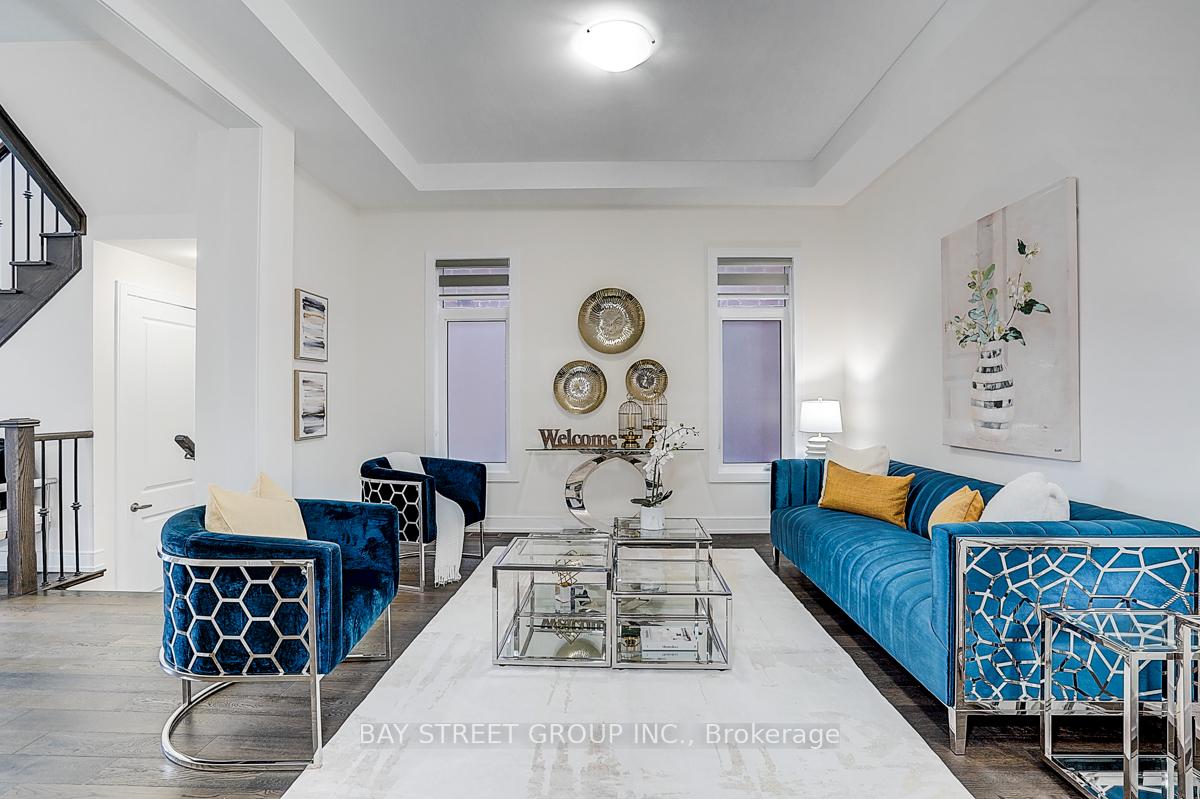 Photo 7 of 50 Botelho Circle W, Aurora, Bayview Southeast — HOMEH
