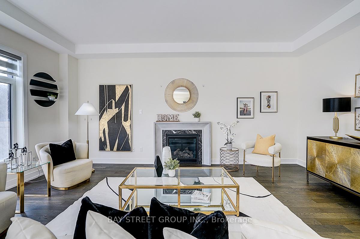 Photo 6 of 50 Botelho Circle W, Aurora, Bayview Southeast — HOMEH