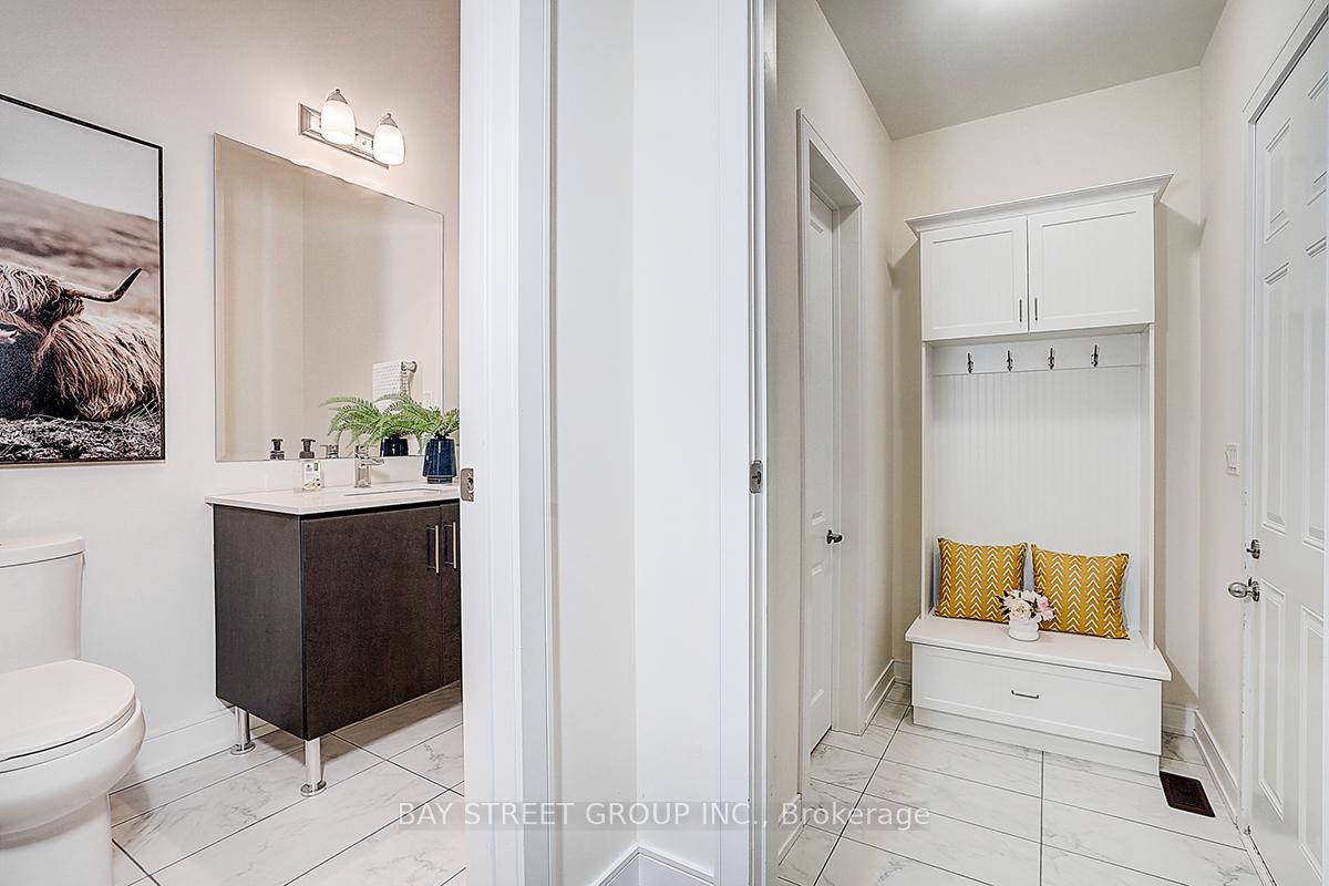 Photo 34 of 50 Botelho Circle W, Aurora, Bayview Southeast — HOMEH