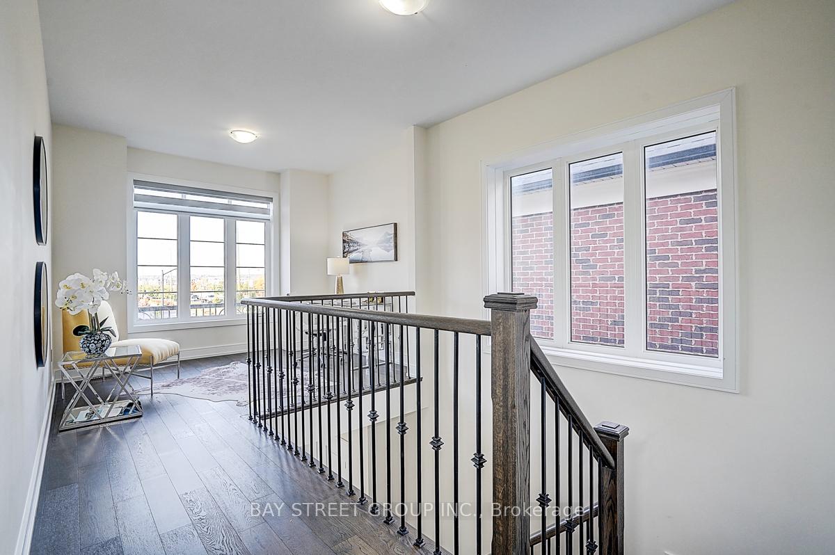 Photo 27 of 50 Botelho Circle W, Aurora, Bayview Southeast — HOMEH