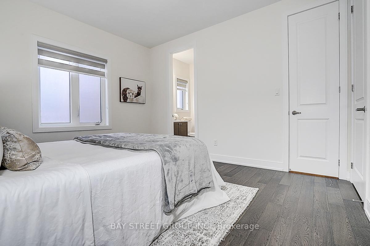 Photo 39 of 50 Botelho Circle W, Aurora, Bayview Southeast — HOMEH