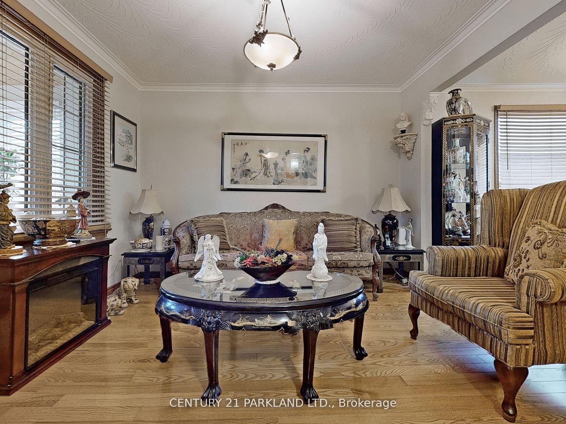 Photo 4 of 526 Milverton Boulevard, Toronto, Danforth — HOMEH