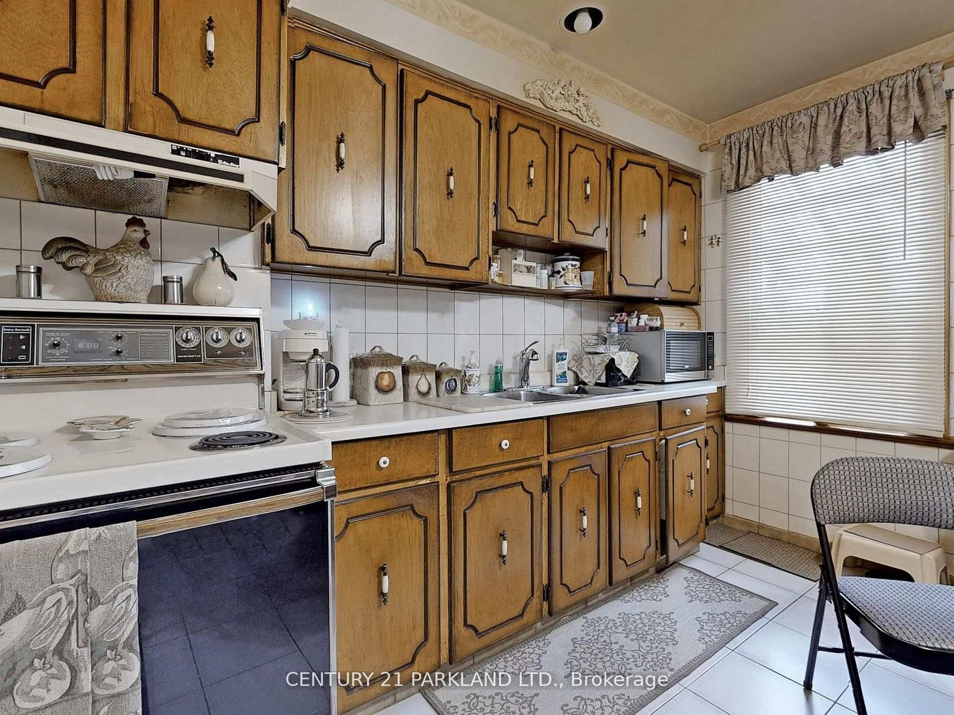 Photo 16 of 526 Milverton Boulevard, Toronto, Danforth — HOMEH