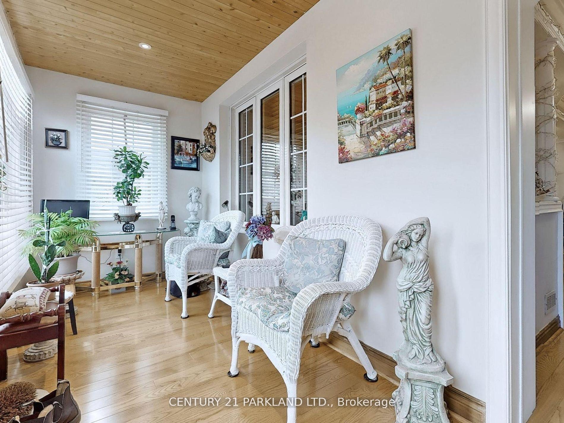 Photo 11 of 526 Milverton Boulevard, Toronto, Danforth — HOMEH