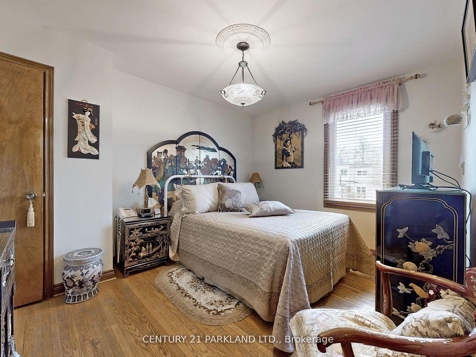 Photo 23 of 526 Milverton Boulevard, Toronto, Danforth — HOMEH
