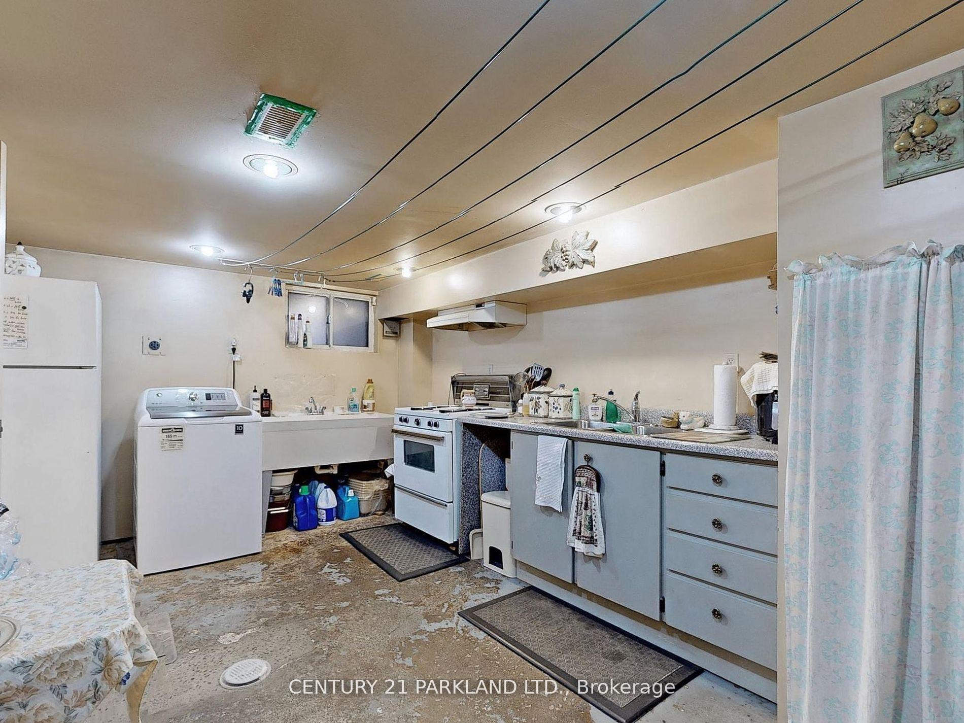 Photo 32 of 526 Milverton Boulevard, Toronto, Danforth — HOMEH