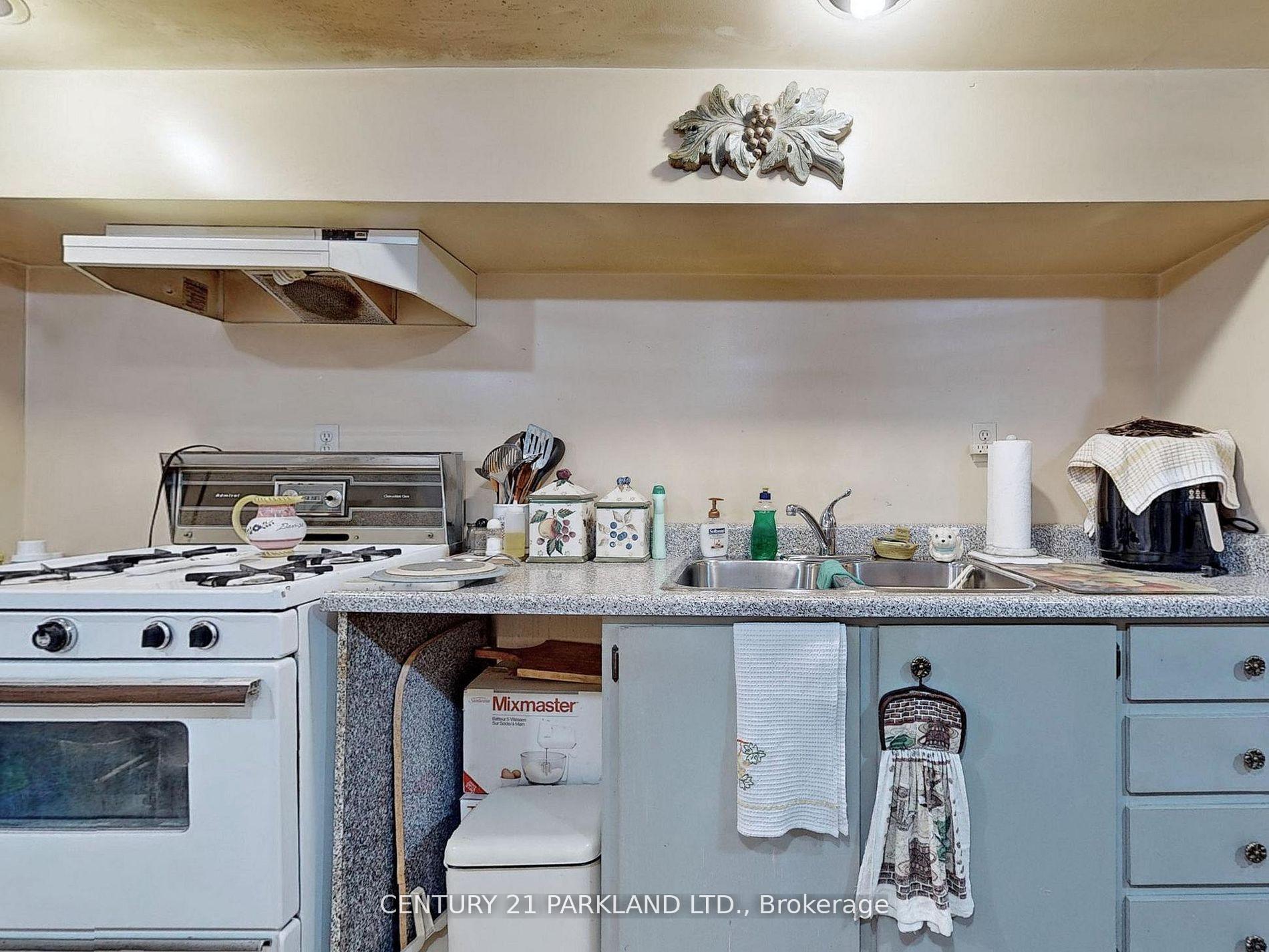 Photo 31 of 526 Milverton Boulevard, Toronto, Danforth — HOMEH