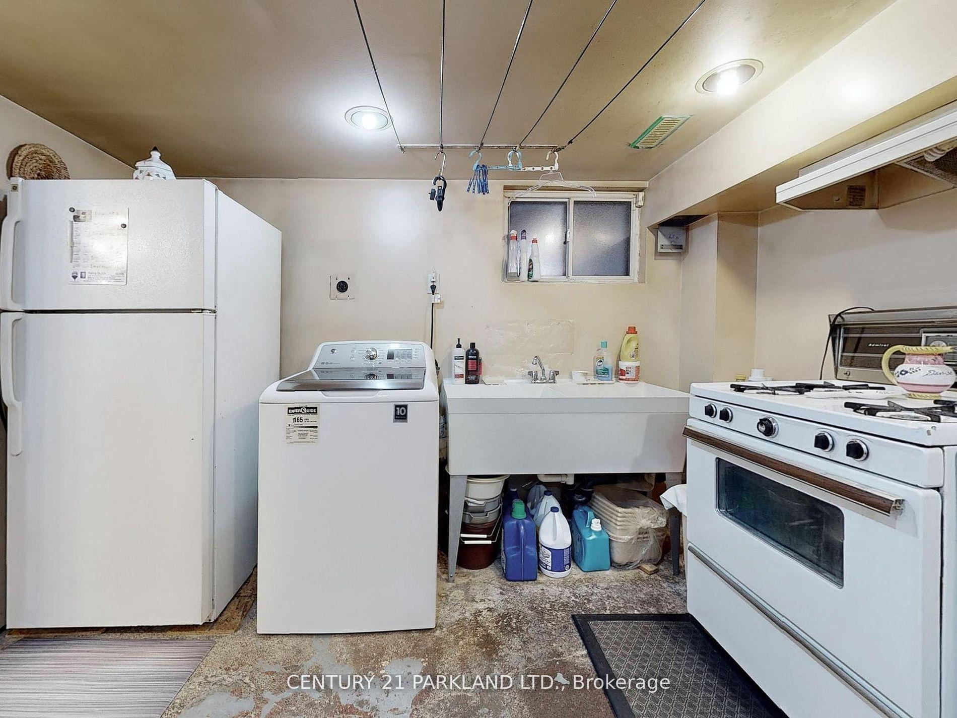 Photo 30 of 526 Milverton Boulevard, Toronto, Danforth — HOMEH