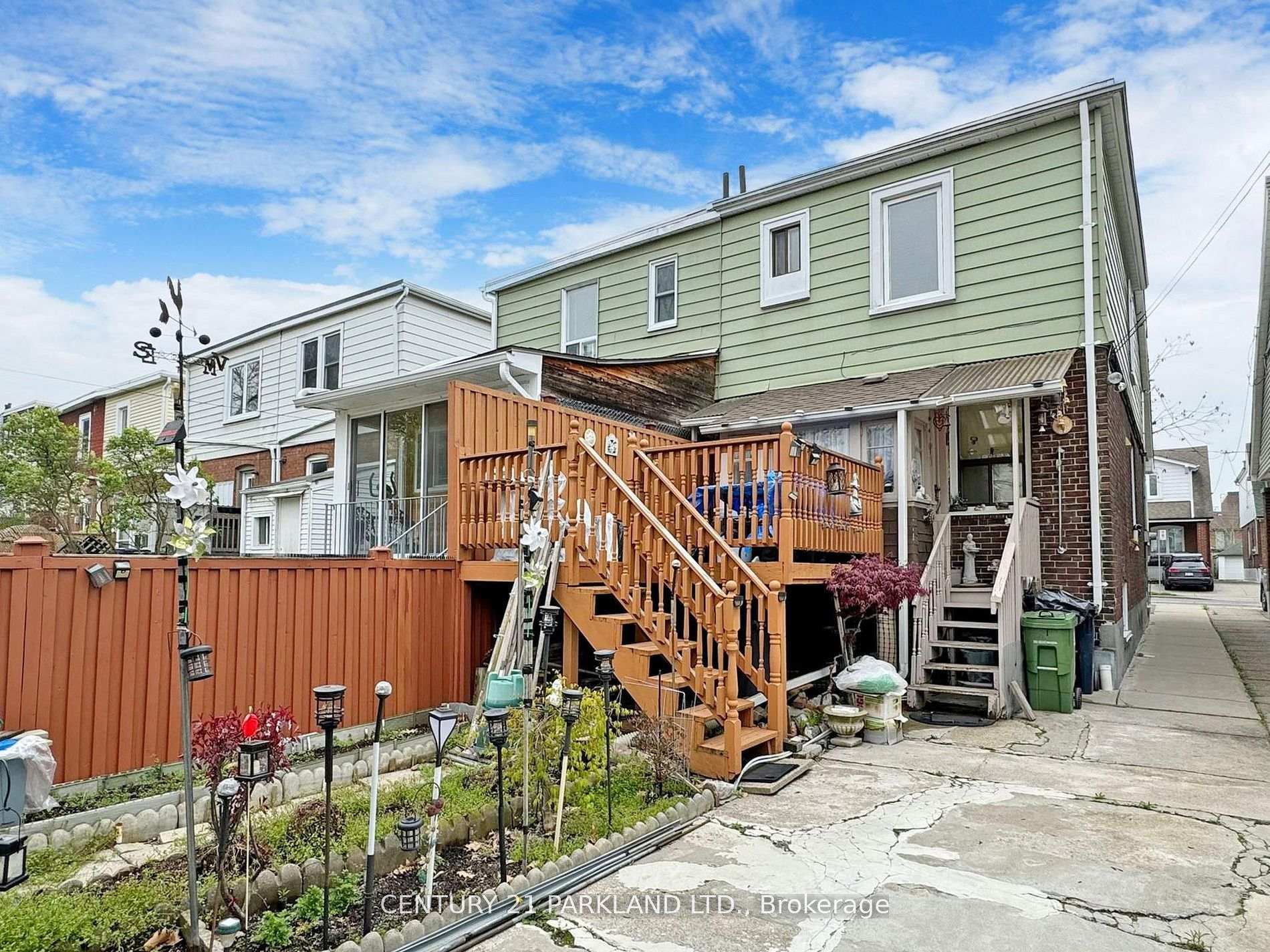 Photo 34 of 526 Milverton Boulevard, Toronto, Danforth — HOMEH