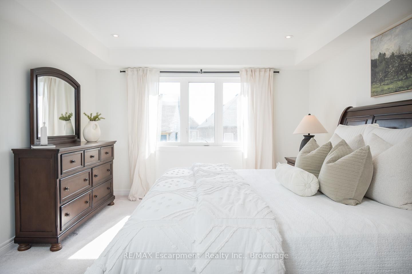 Photo 16 of 1354 Farmstead Drive, Milton, Ford — HOMEH