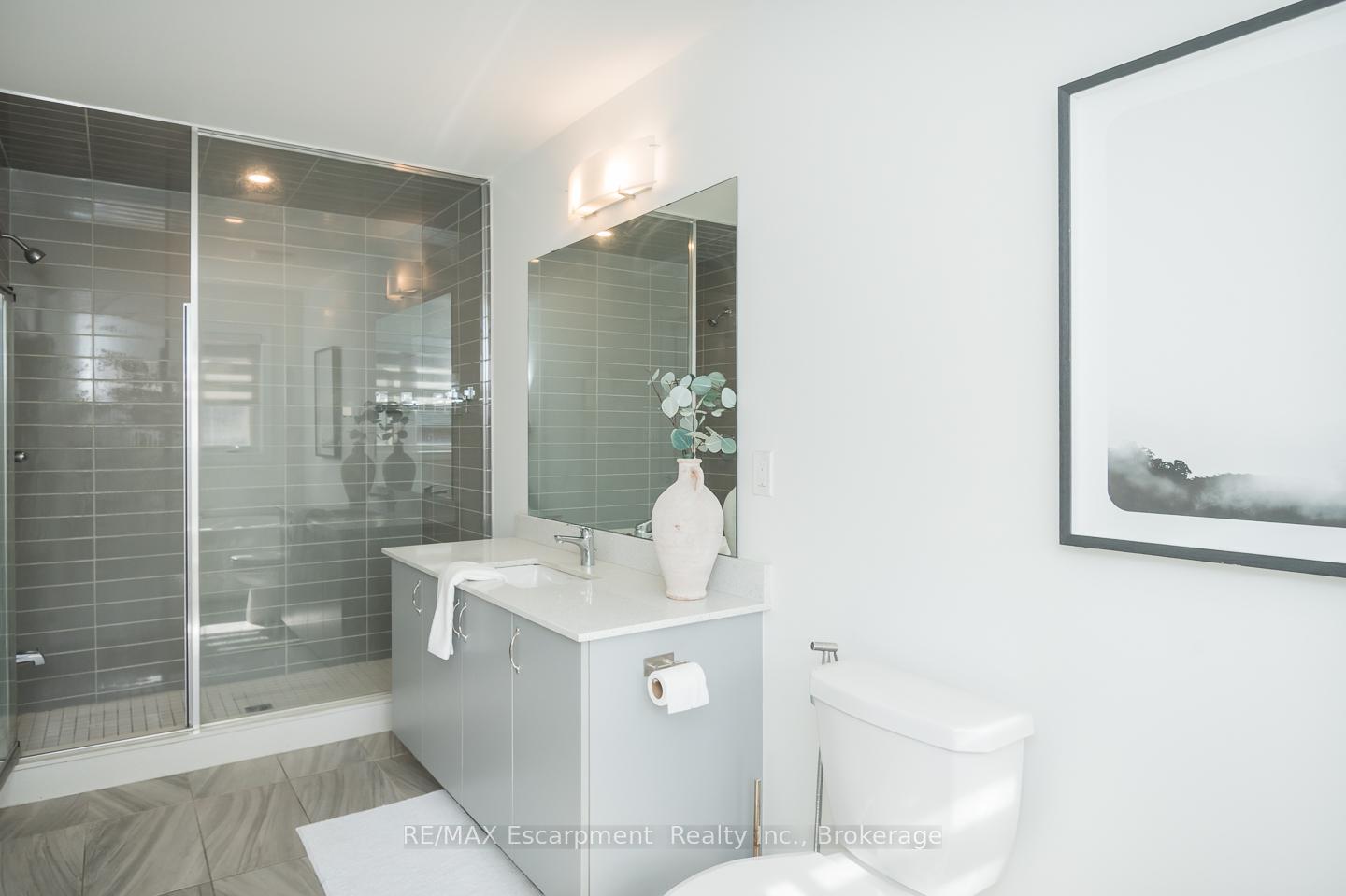 Photo 19 of 1354 Farmstead Drive, Milton, Ford — HOMEH
