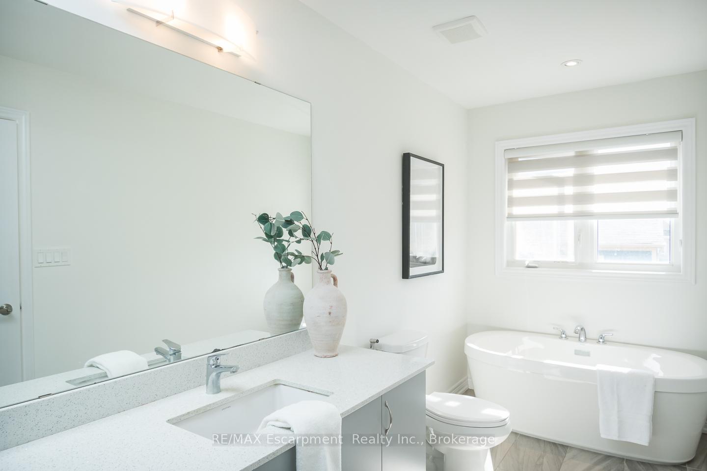 Photo 26 of 1354 Farmstead Drive, Milton, Ford — HOMEH