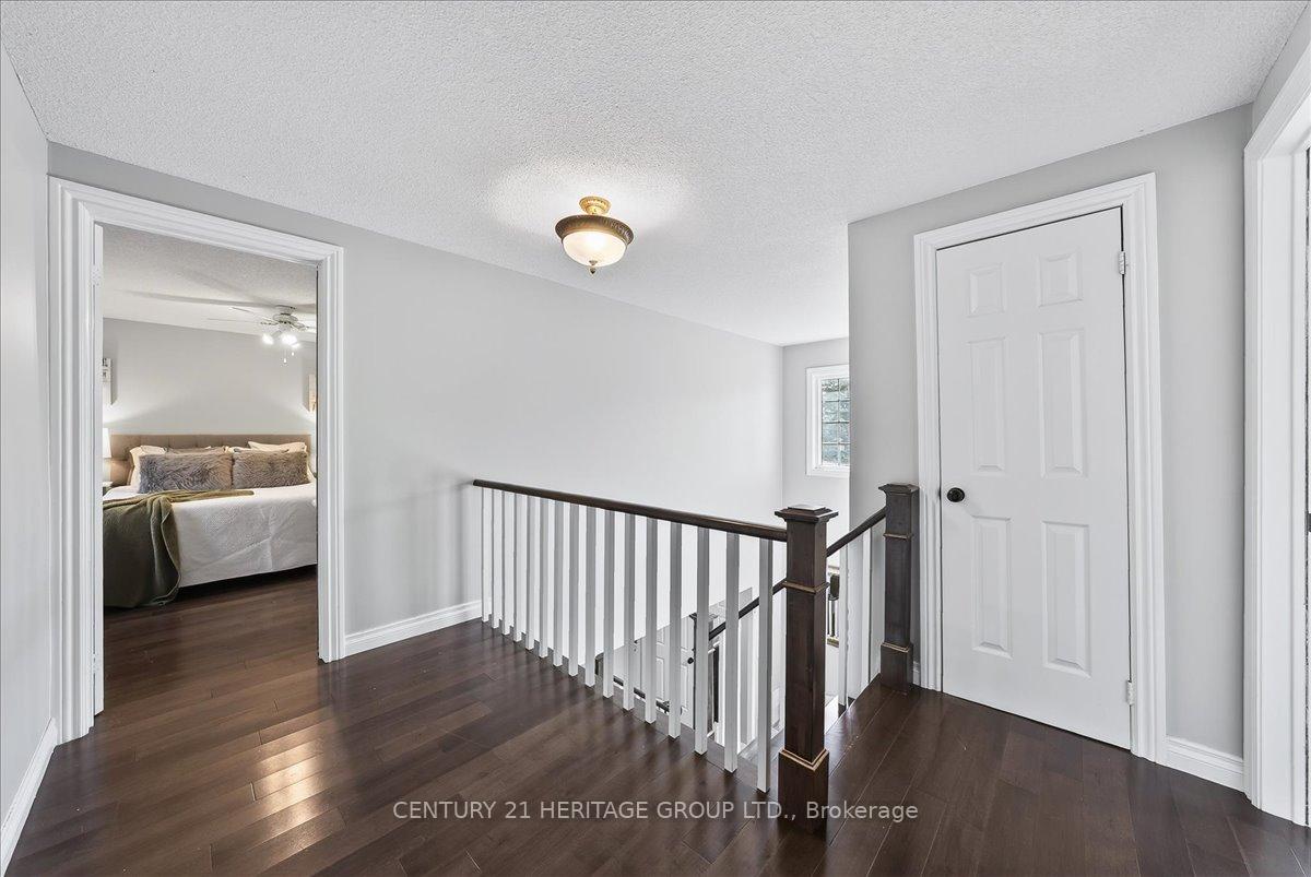 Photo 14 of 76 Attridge Drive, Aurora, Aurora Village — HOMEH