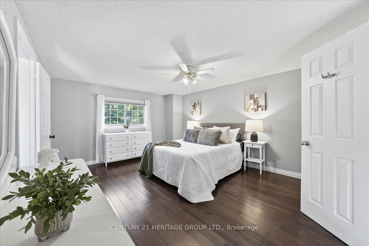 Photo 15 of 76 Attridge Drive, Aurora, Aurora Village — HOMEH