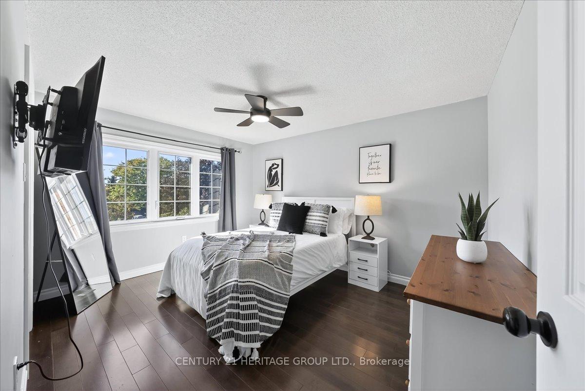 Photo 30 of 76 Attridge Drive, Aurora, Aurora Village — HOMEH