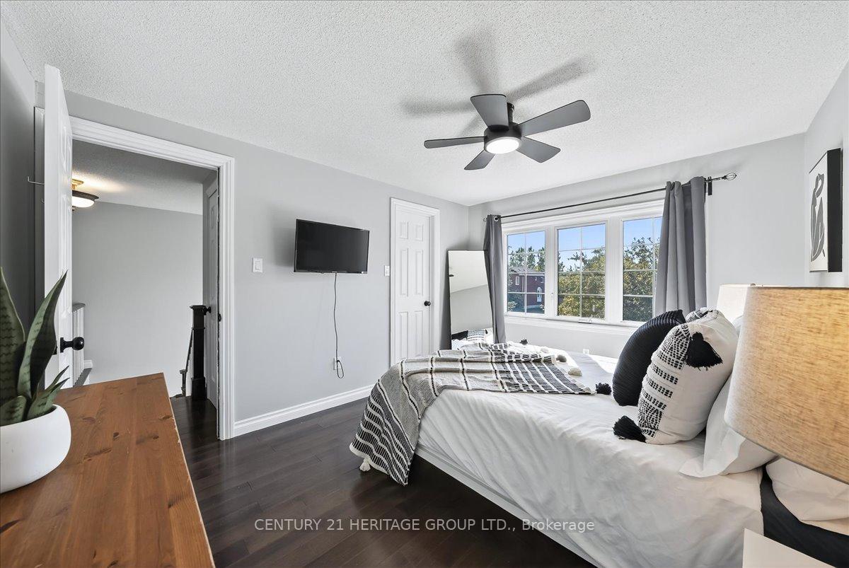 Photo 43 of 76 Attridge Drive, Aurora, Aurora Village — HOMEH