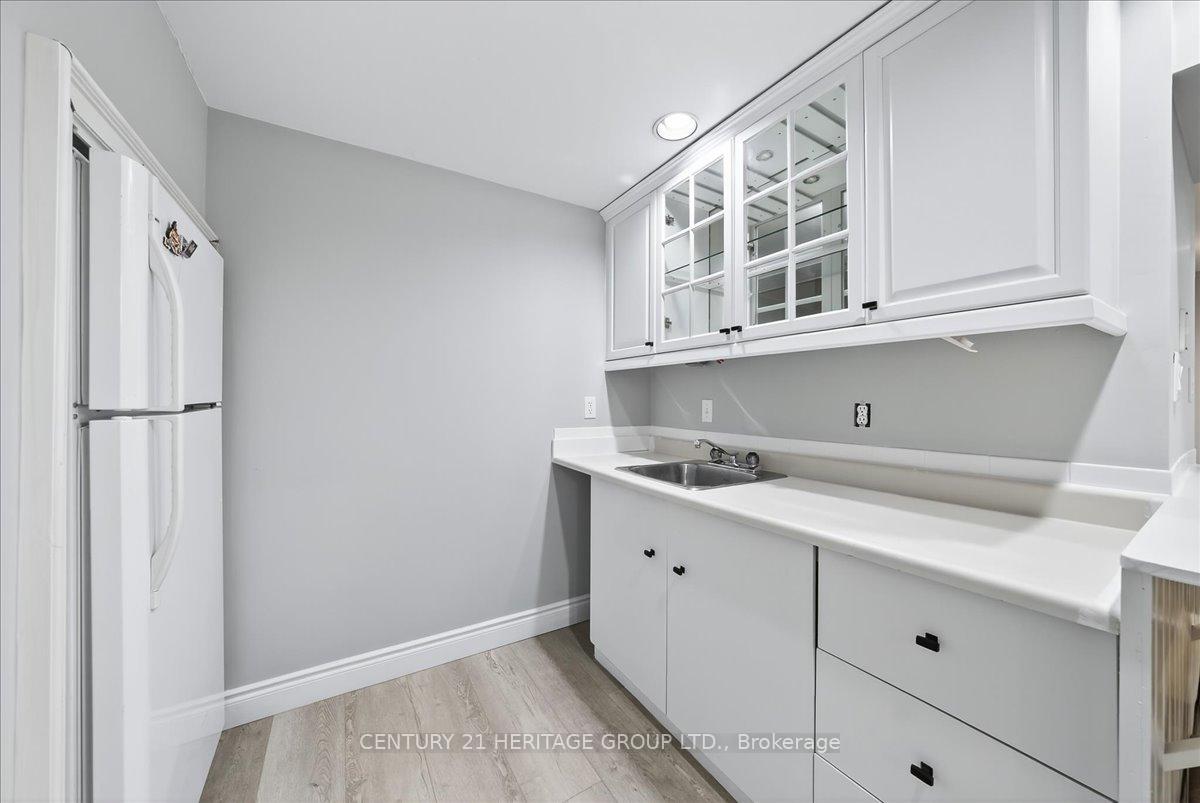 Photo 35 of 76 Attridge Drive, Aurora, Aurora Village — HOMEH