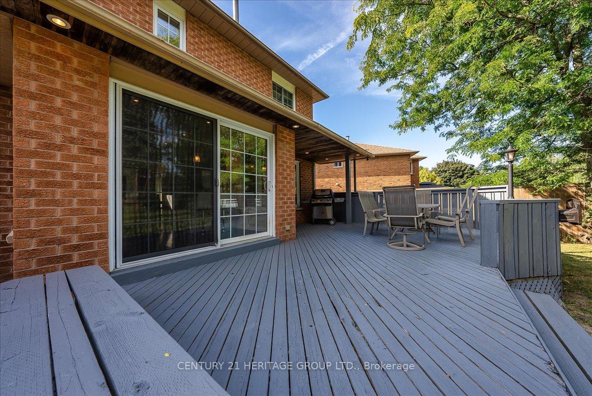 Photo 41 of 76 Attridge Drive, Aurora, Aurora Village — HOMEH
