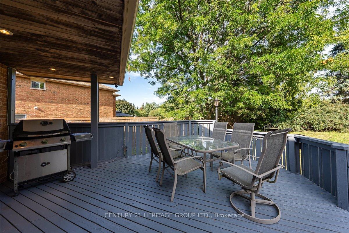 Photo 32 of 76 Attridge Drive, Aurora, Aurora Village — HOMEH