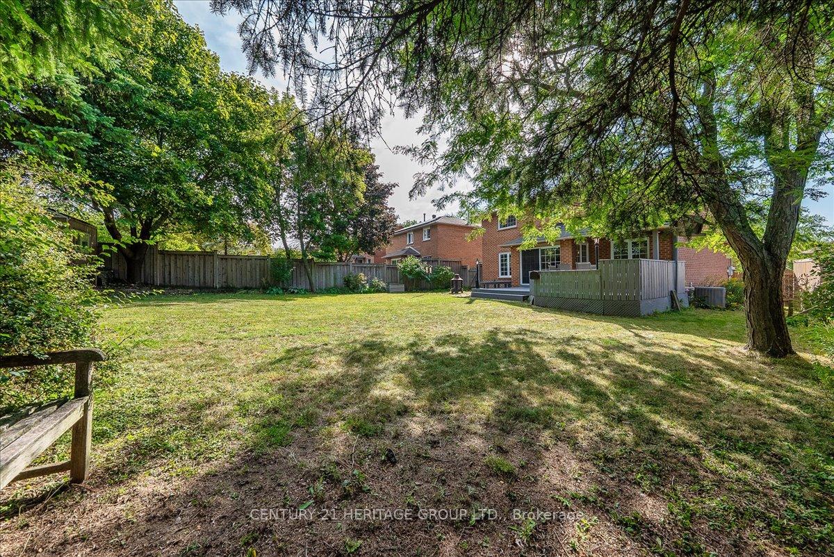 Photo 36 of 76 Attridge Drive, Aurora, Aurora Village — HOMEH