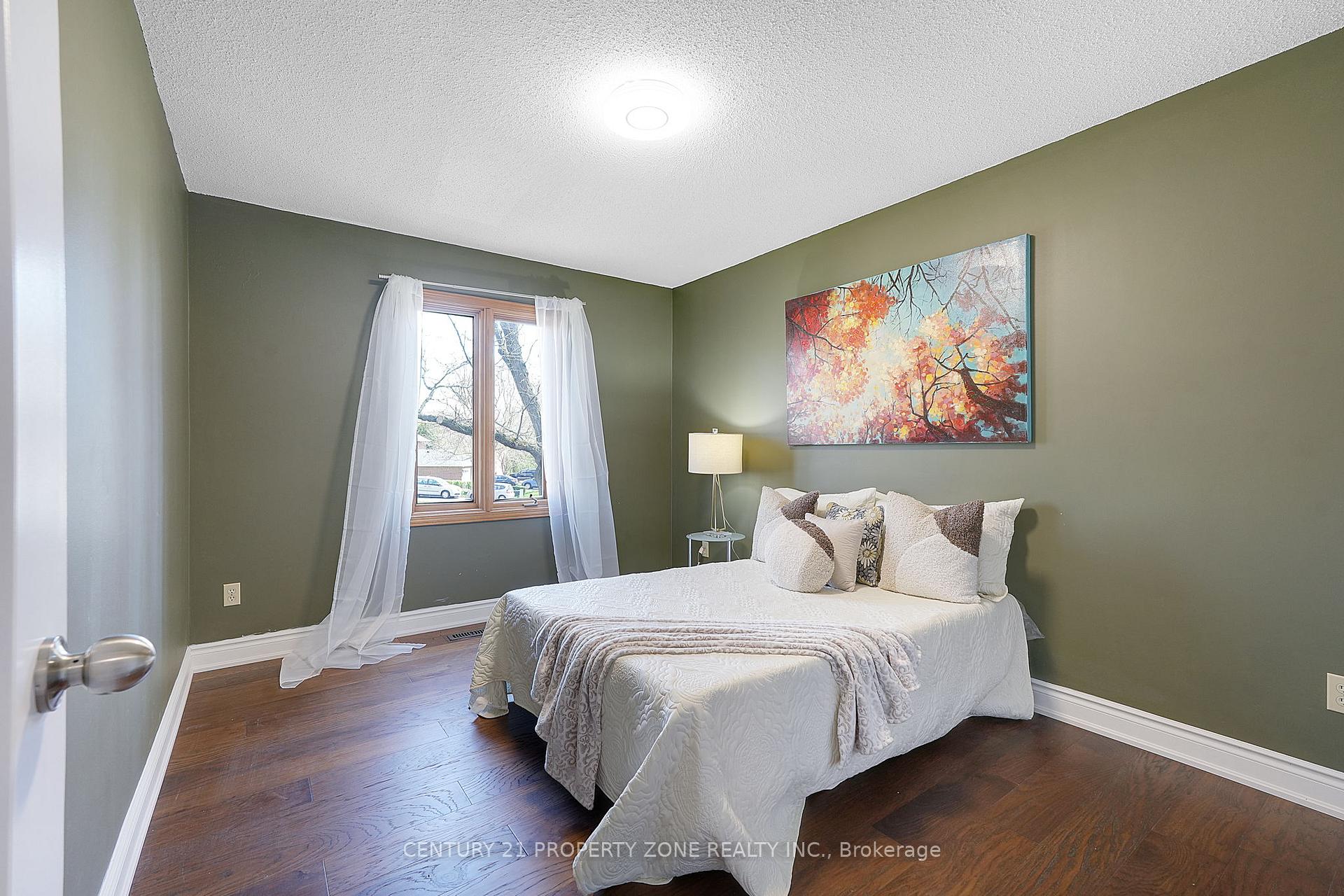 Photo 34 of 12 Archer Court, Brampton, Snelgrove — HOMEH