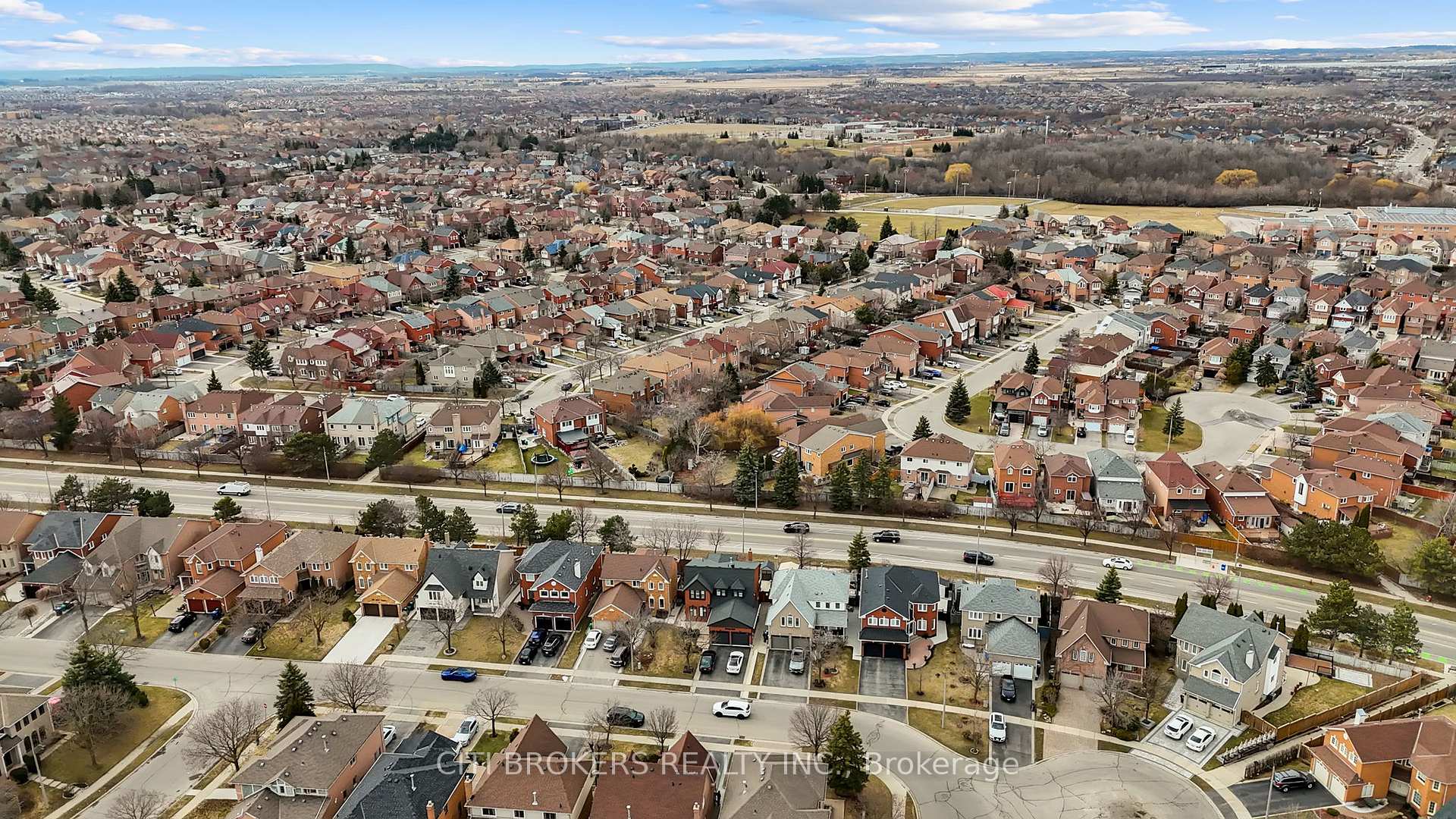 Photo 2 of 123 Sal Circle, Brampton, Sandringham-Wellington — HOMEH
