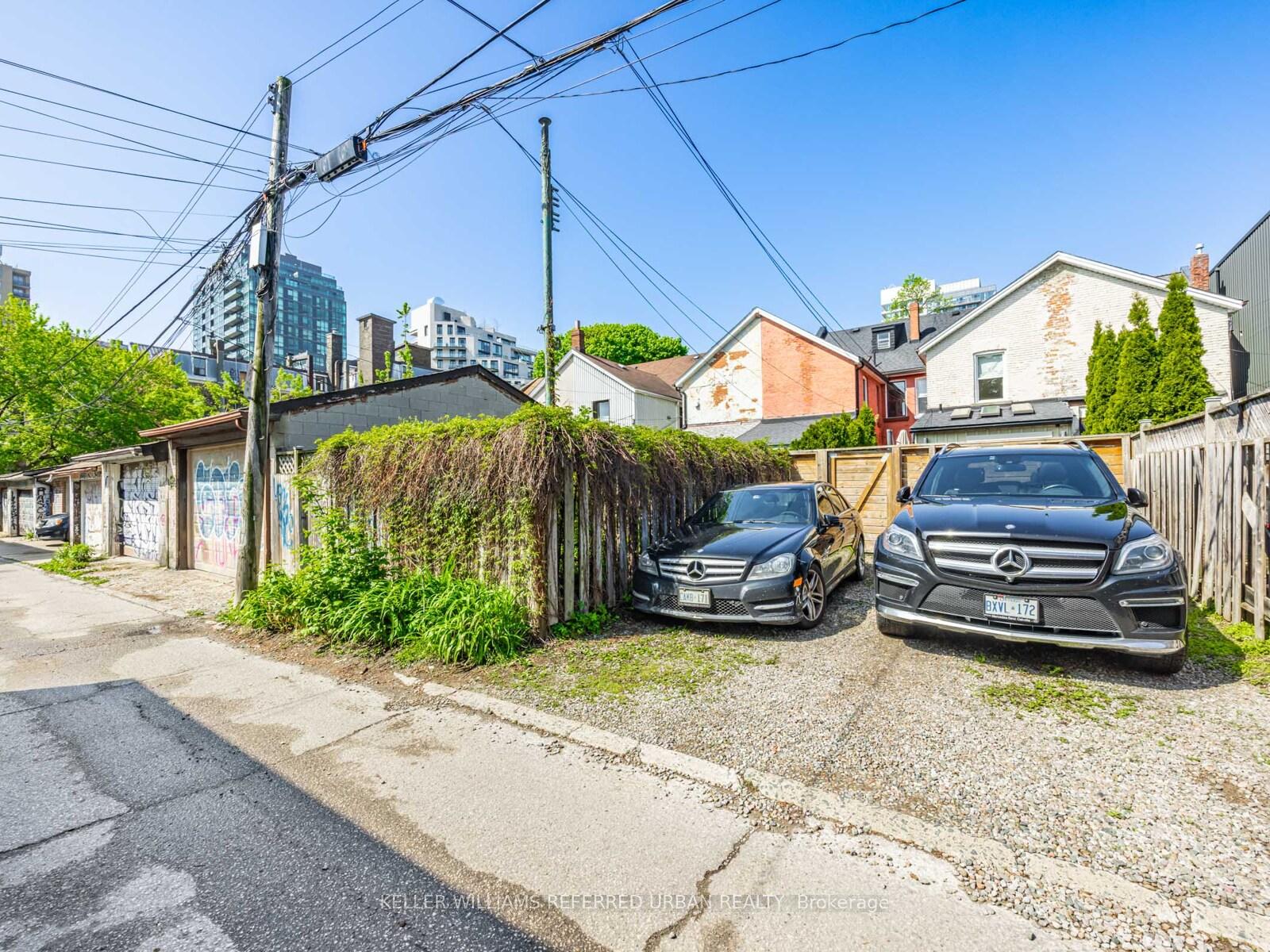 Photo 18 of 21 Northcote Avenue, Toronto, Little Portugal — HOMEH